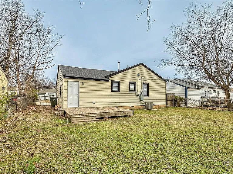 1208 Jet Dr — Photo 30