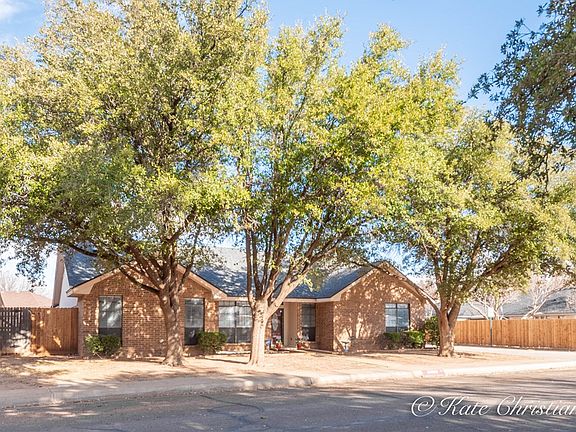2nd image of 3600 Oakridge Dr