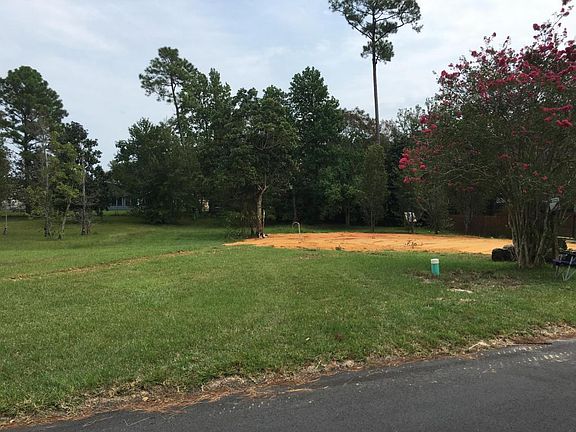 4th image of 1306 Churchill Dr