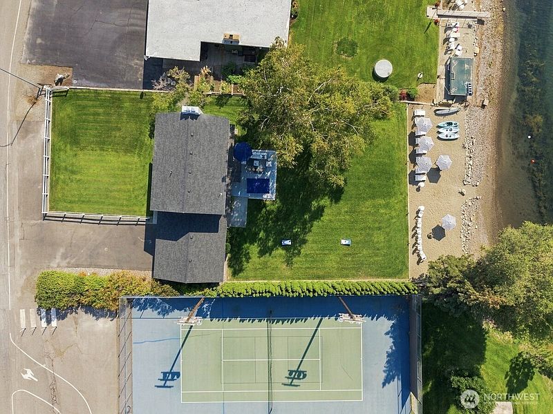 2nd image of 663 Riverside Drive