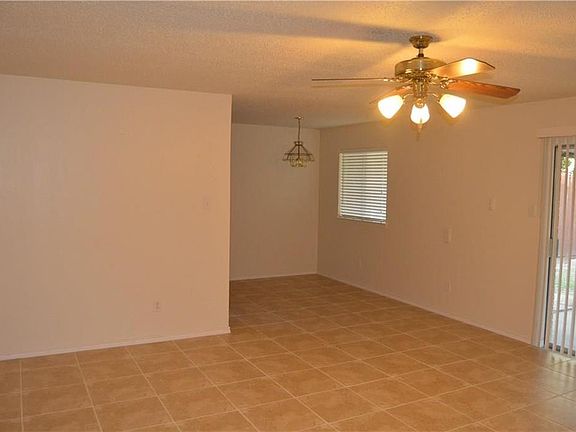 4th image of 2114 Laurel Oaks Dr