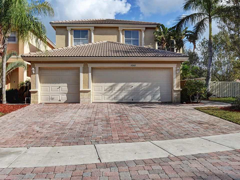 1st image of 5307 Victoria Cir