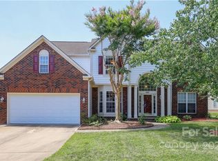 8021 Pelorus Ln, Charlotte, NC 28269