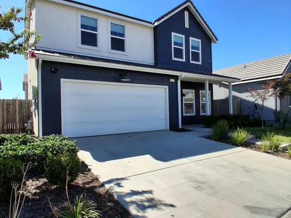 911 Blue Oak Ln W, Madera, CA 93636