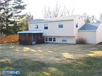 2nd image of 4626 Griffin Dr