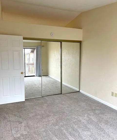 97 Peachtree Ln — Photo 8