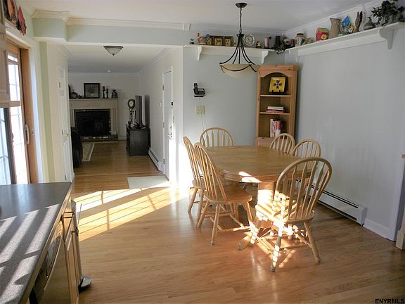 5th image of 18 Pinehurst Dr