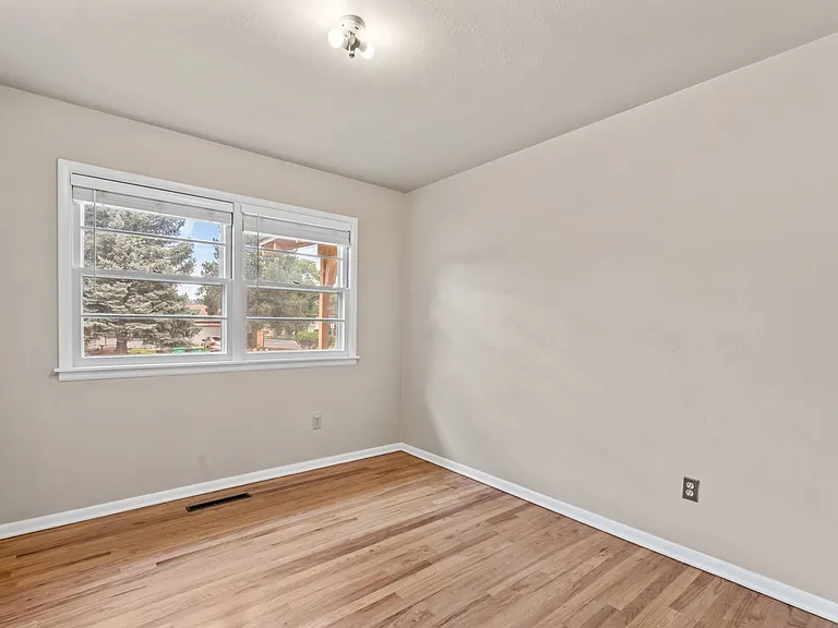 1713 Yuma St — Photo 14