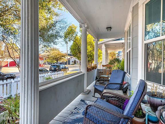 5th image of 1616 PEARL Street