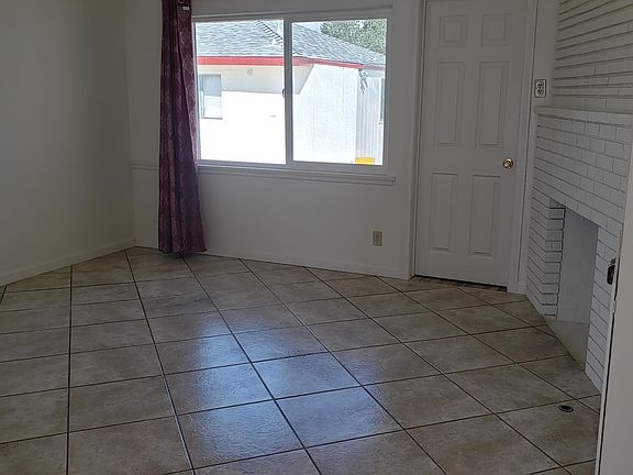 4th image of 2600 S 10th Ave