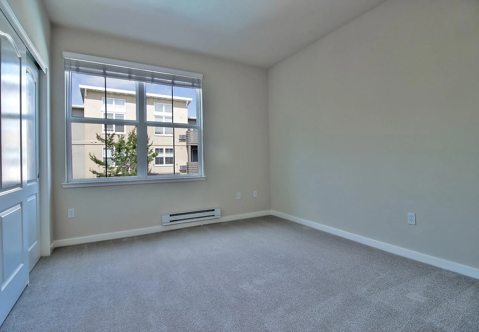Buckingham Place Apartments — Photo 4