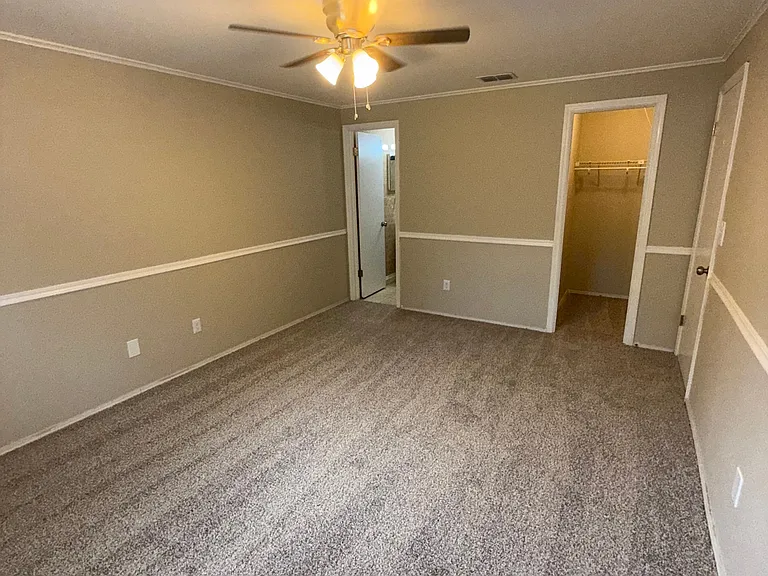 2717 Tina Ln — Photo 10