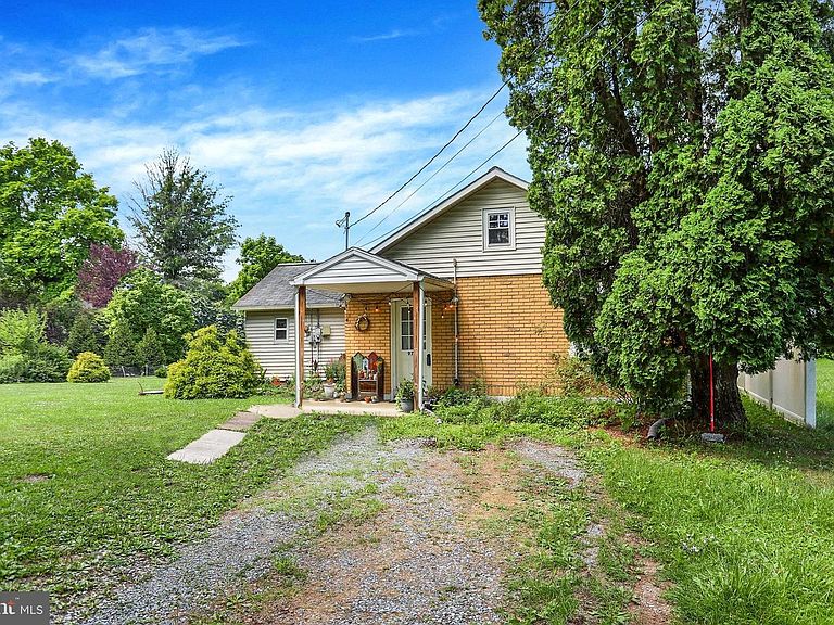 Listing photo 4
