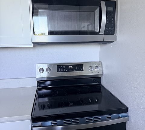 4th image of 2720 Patterson Rd #4