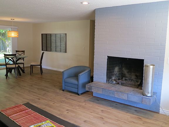 4th image of 600 SE 98th Ave