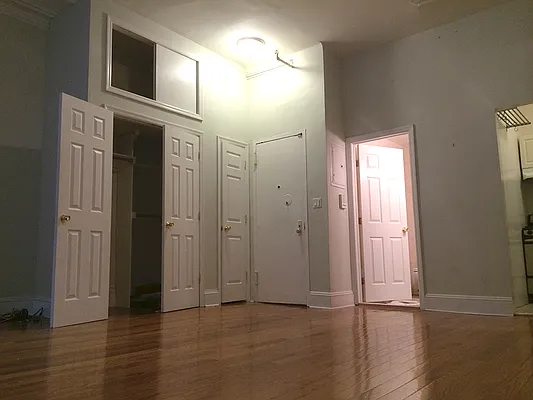 Rented by Your Vanity Realty | media 28