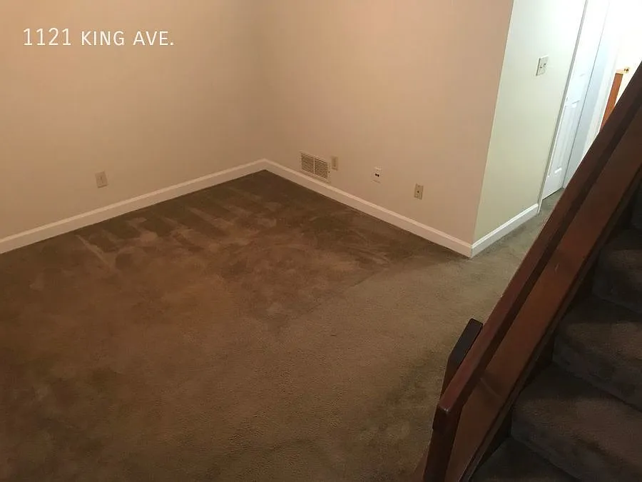 2 bed with finished basement in Grandview — Photo 4
