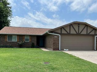 924 Brookhurst Blvd, Yukon, OK 73099