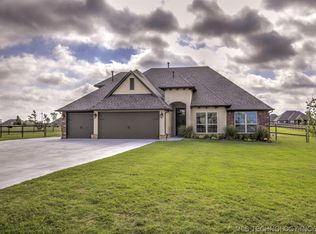 14363 N Sandstone Ave, Skiatook, OK 74070