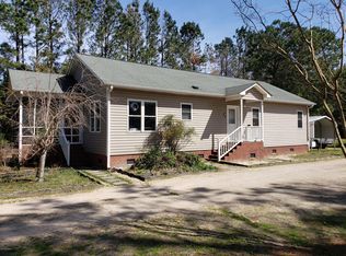 301303-301 303 Madam Moores Ln, New Bern, NC 28560