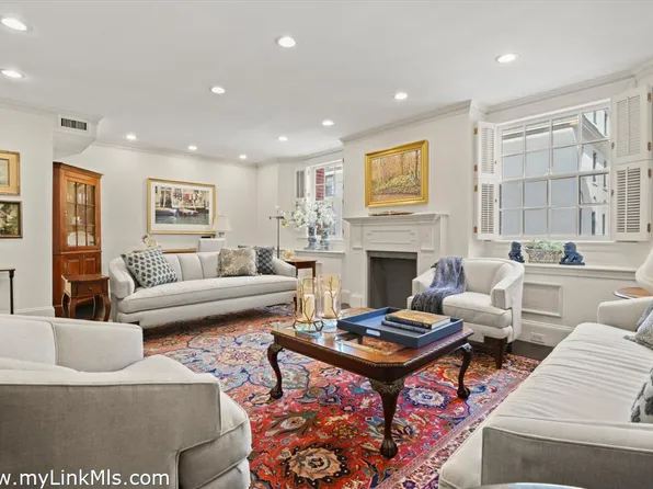 142 Chestnut St #4-5, Boston, MA 02108