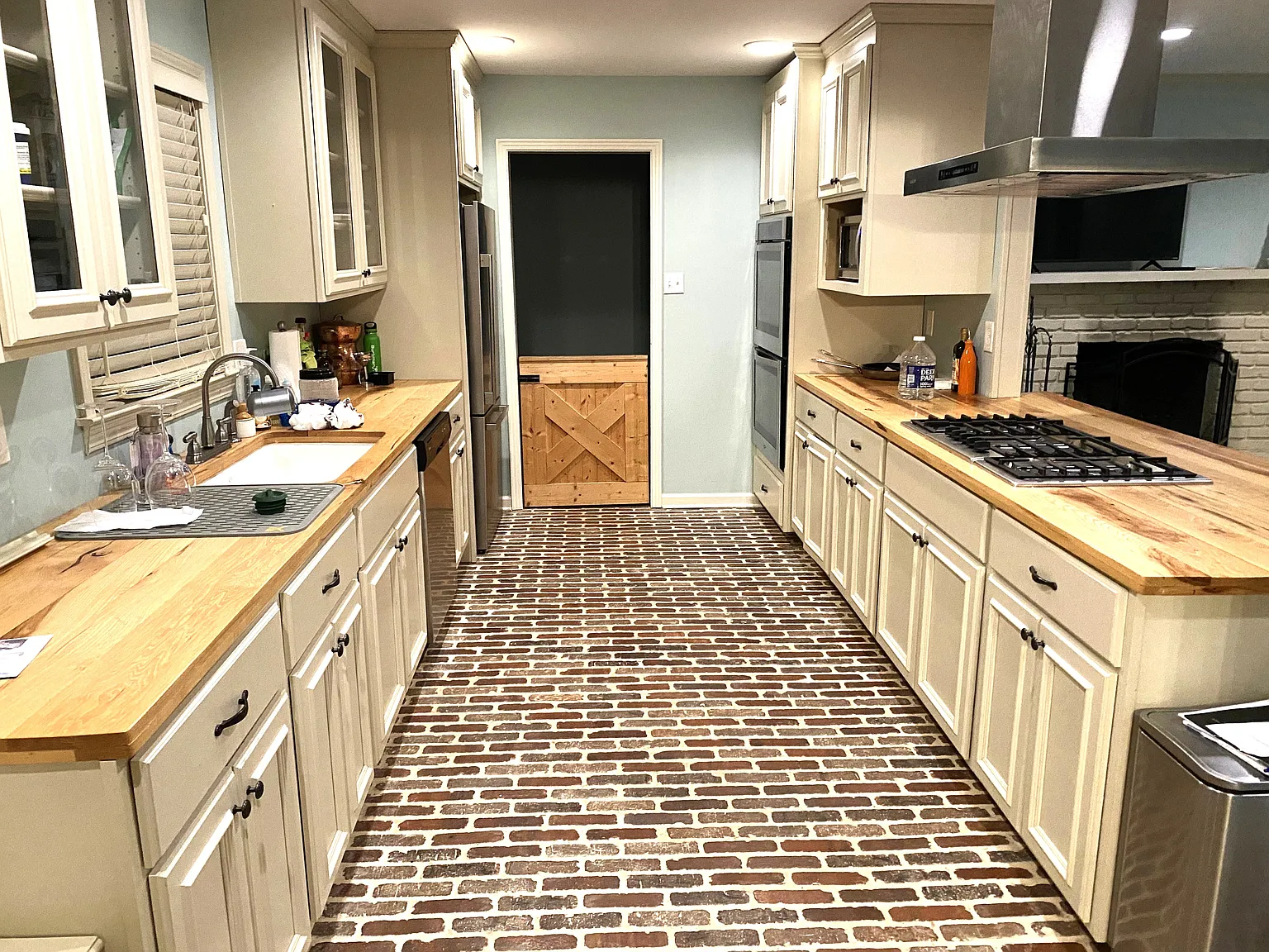 4 bed, 2100 sqft, $2,000 — Photo 2