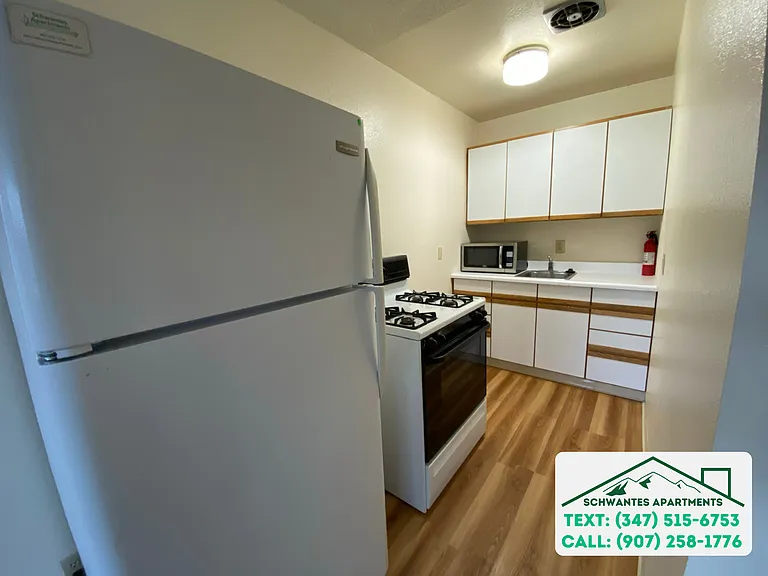 8055 Jewel Lake Rd — Photo 5