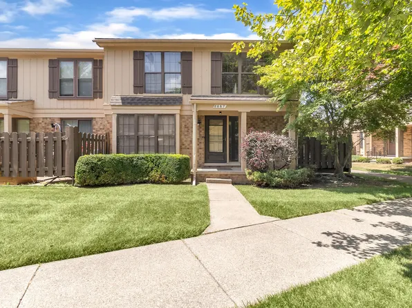 8667 Edgewater Ln #1, Warren, MI 48093