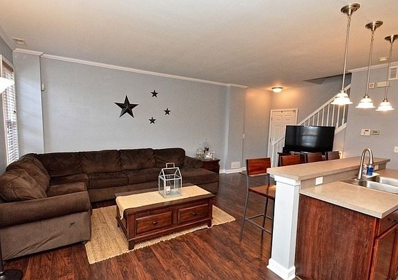 4th image of 4937 Courtland Cir