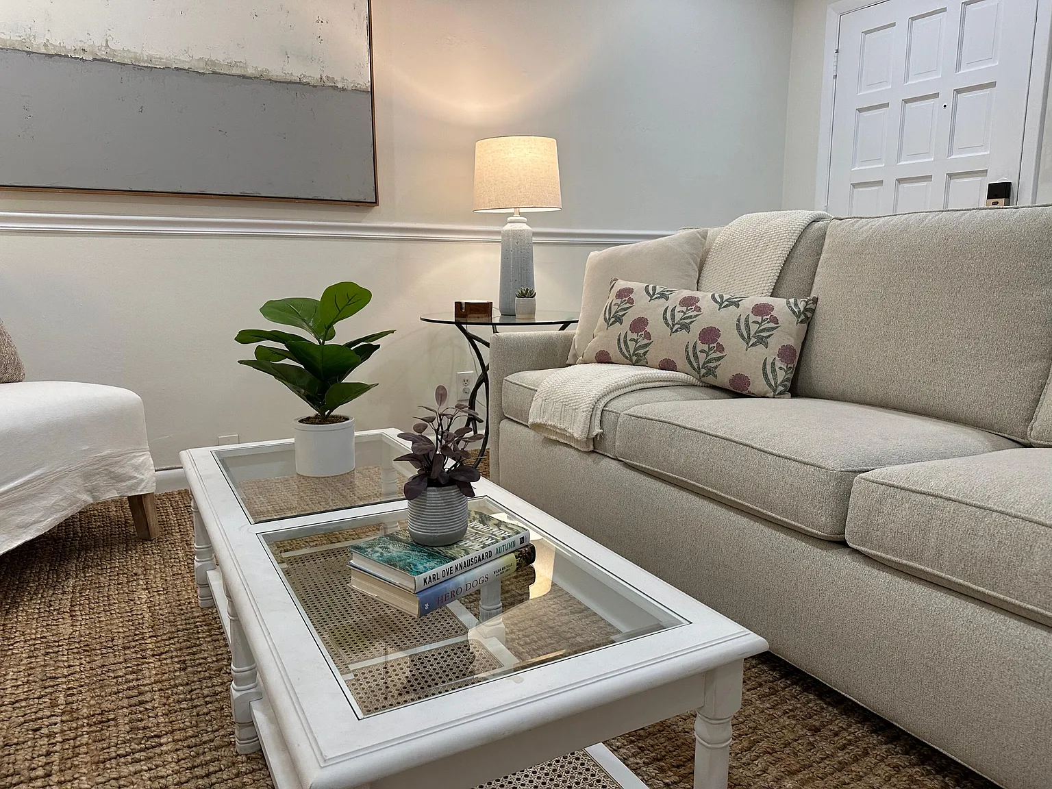2 bed, 2.0 bath, 975 sqft, $8,850 — Photo 4