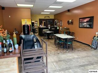 105 Long Springs Rd STE 8, Sevierville, TN 37876