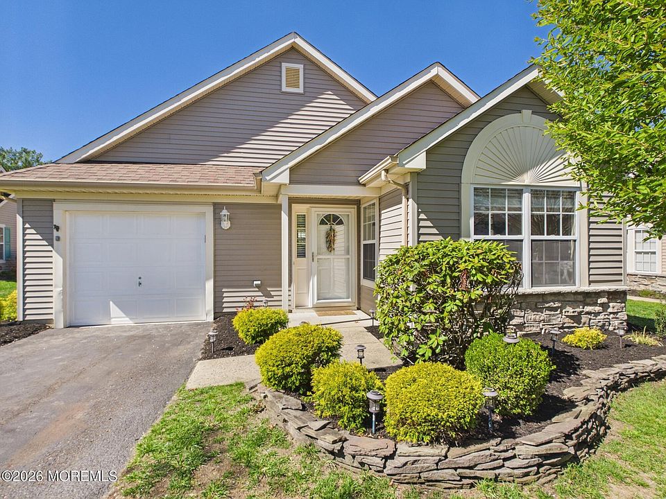 1st image of 2666 Meadow Lake Drive