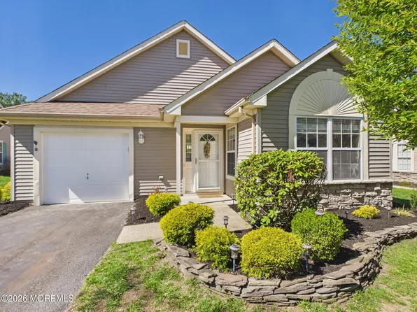 2666 Meadow Lake Drive, Toms River, NJ 08755