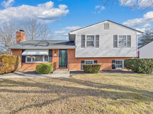 2739 Diplomat Dr, Roanoke, VA 24019