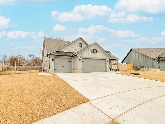 3rd image of 3906 W Ithica Ct