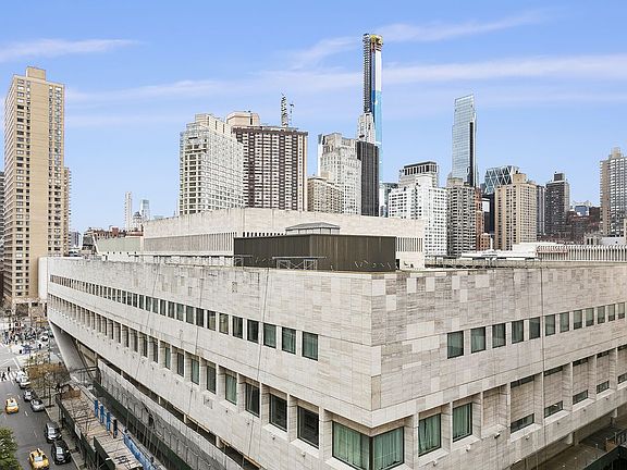 2nd image of 165 W 66th St APT 12X