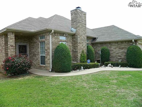 3rd image of 803 Corbin Dr
