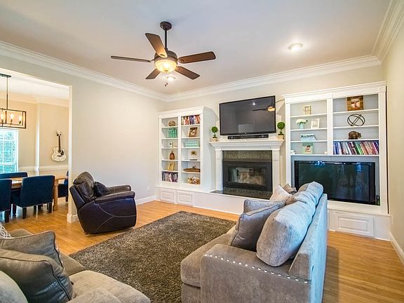 5th image of 9421 Marina Ave