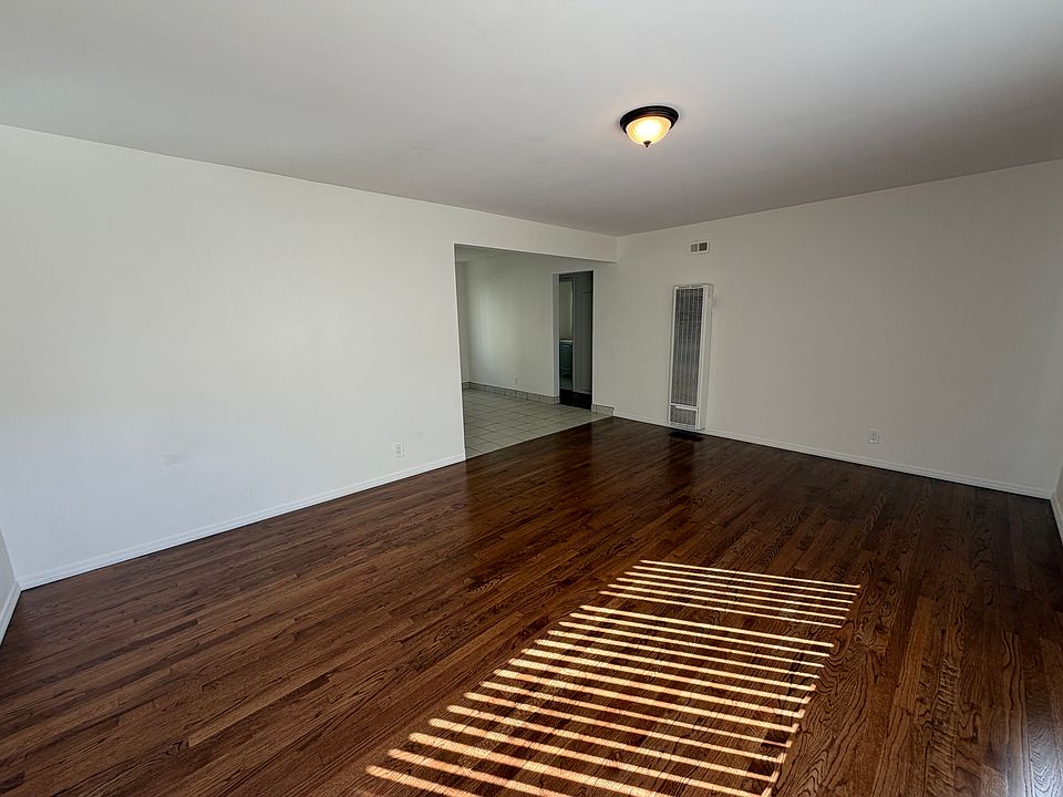 1st image of 2132 N Lincoln St