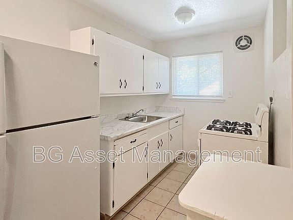 3rd image of 714 Darina Ave #7