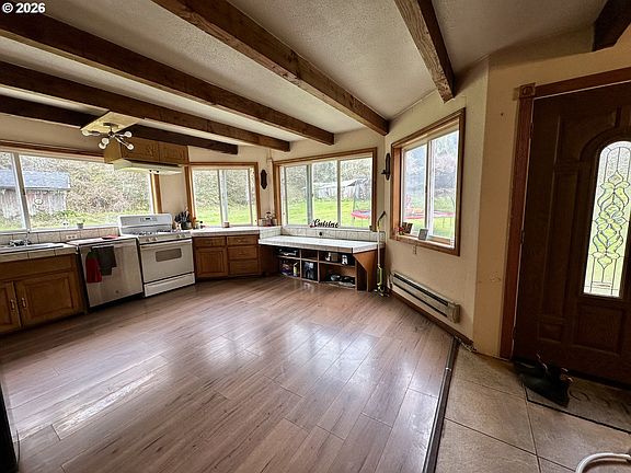 4th image of 1910 Otter Slough Rd