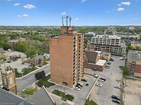 4th image of 64 Benton St #906