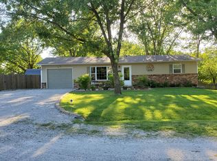 6725 N Westview Dr, Columbia, MO 65202
