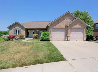 8140 Jordan Ridge Dr, Cleves, OH 45002