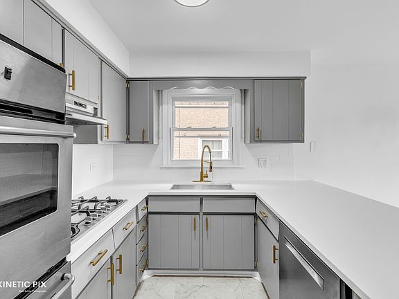 4th image of 353 Luella Ave