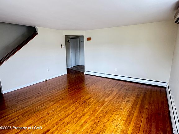 5th image of 54 54 1/2 Jefferson St
