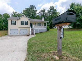 66 Fairview Gln, Dallas, GA 30157