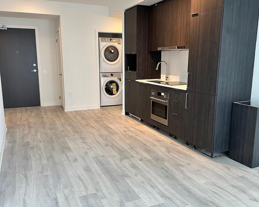 2nd image of 7 Golden Lion Hts #2706