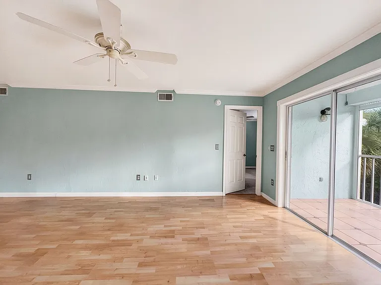 3041 Sandpiper Bay Cir #H201 — Photo 19