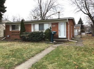 19620 Fifteen Mile Rd, Clinton Township, MI 48035